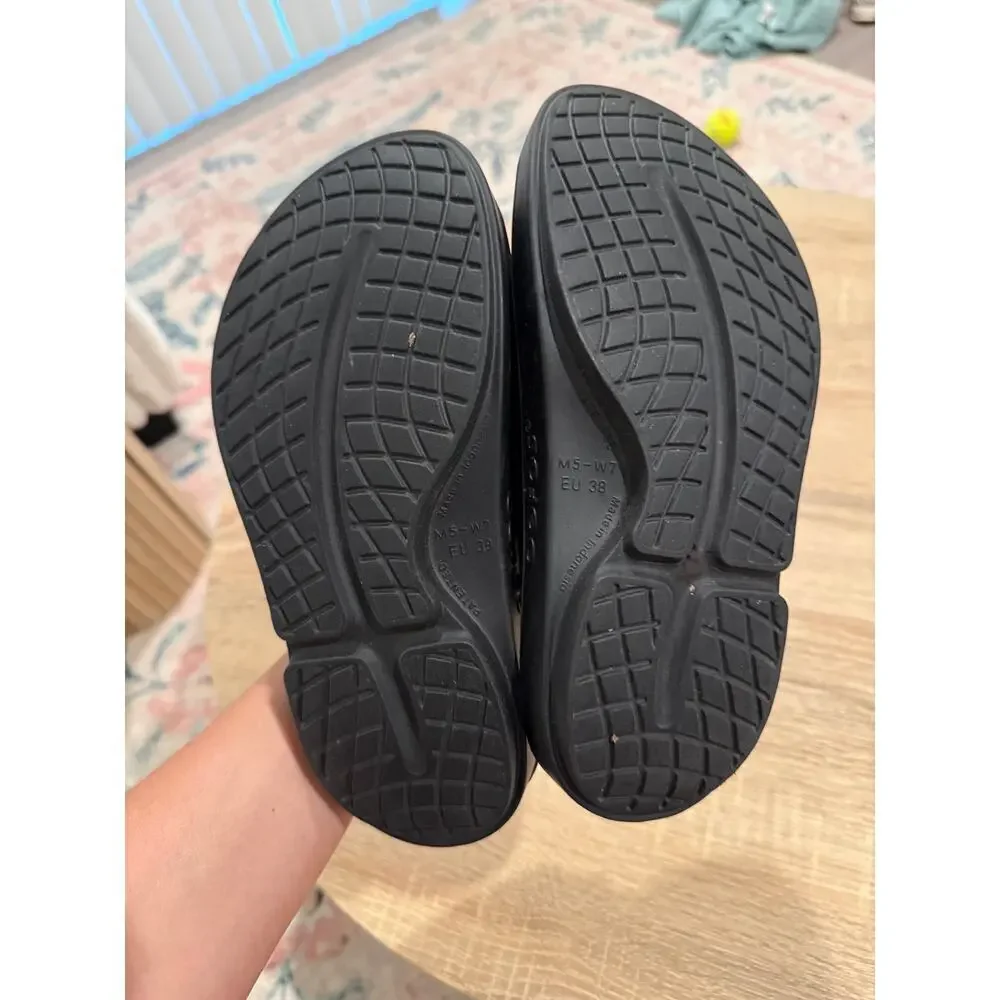 OOFOS OOahh Slide Sandal mens-5 womens-7 black unisex